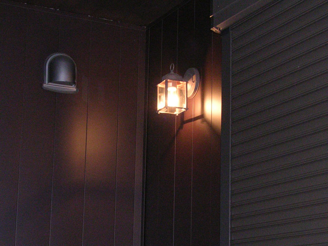 玄関照明門柱灯屋外照明 k-9611wh　アンティーク風レトロ外灯　ブラケット照明